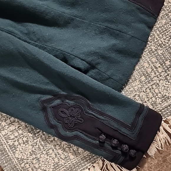 🔴 🔚🔜 SALE Ellen Tracy Vtg Cowboy Cut Jacket with Embroidered Details - Picture 3 of 10